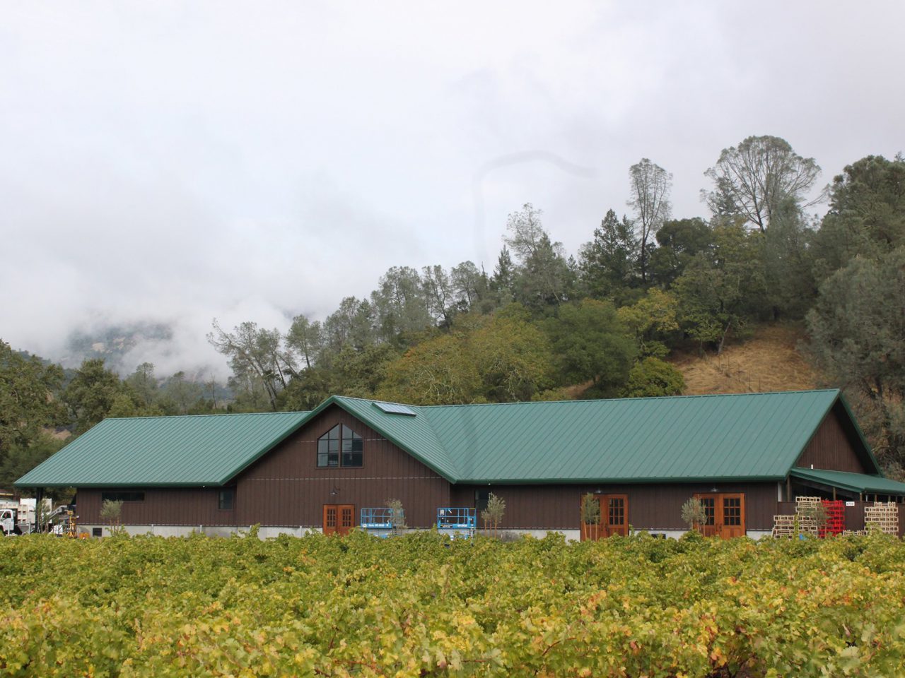 Exterior of Venge Vineyards Winery in Calistoga